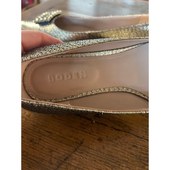 Boden Jeweled Buckle Pointed Toe Flats Gold Metallic Crystal Embellished Size 38 - Picture 4 of 5